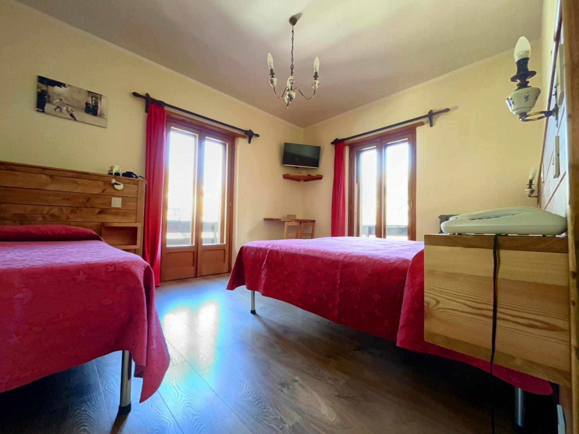 Hotel Garni Mille Pini 스칸노 외부 사진